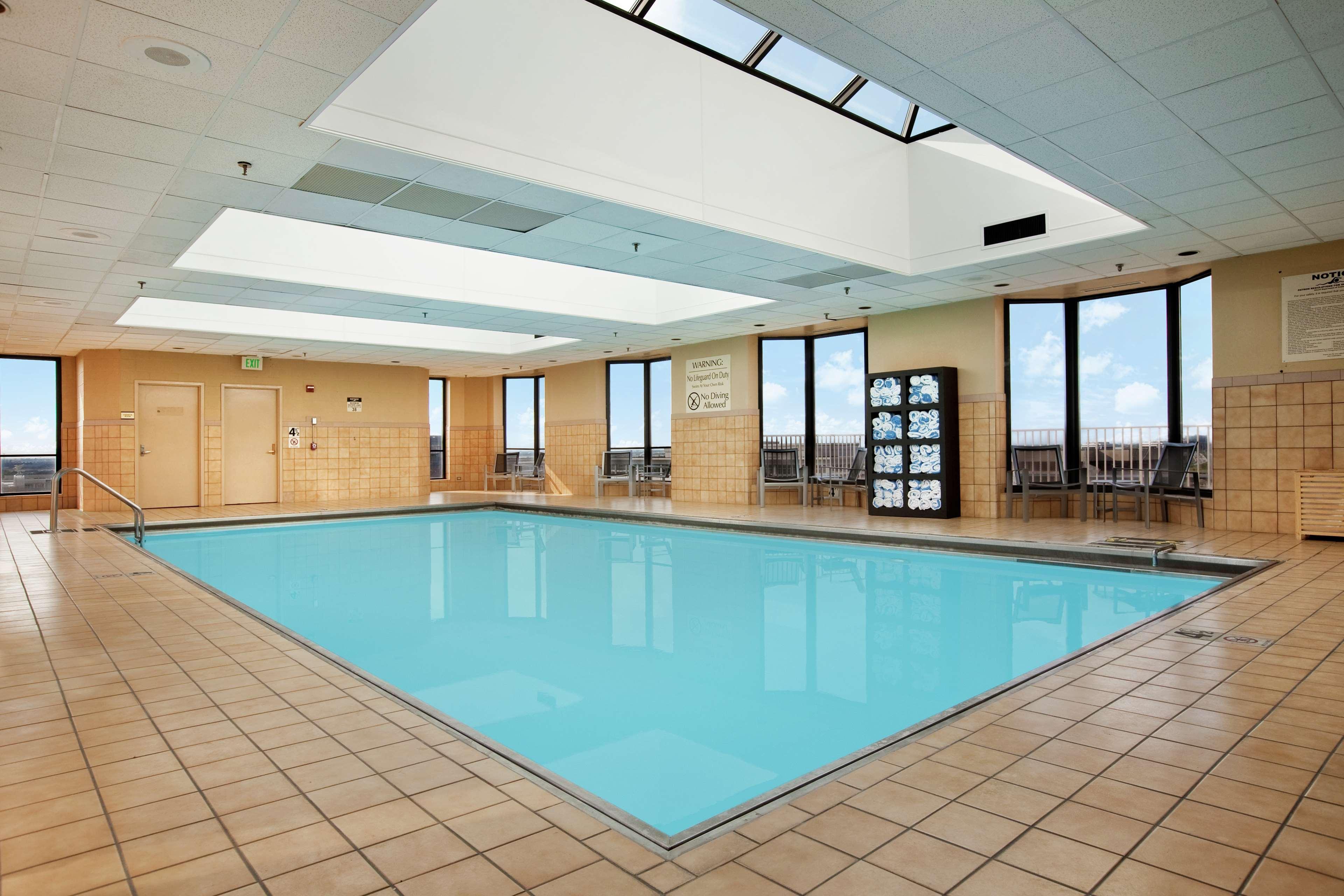 מלון Hilton Rosemont Chicago O'Hare מתקנים תמונה